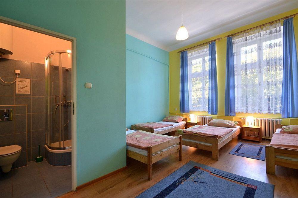 Appartamento Old Town Luxe Retreat - King Bed - Steps To Main Square Cracovia Esterno foto